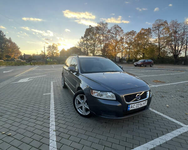Вольво В50 2010 в Луцке на Automoto.ua Серый Вольво В50, объемом двигателя 1.6 л и пробегом 280 тыс. км за 8600 $, фото 6 на Automoto.ua