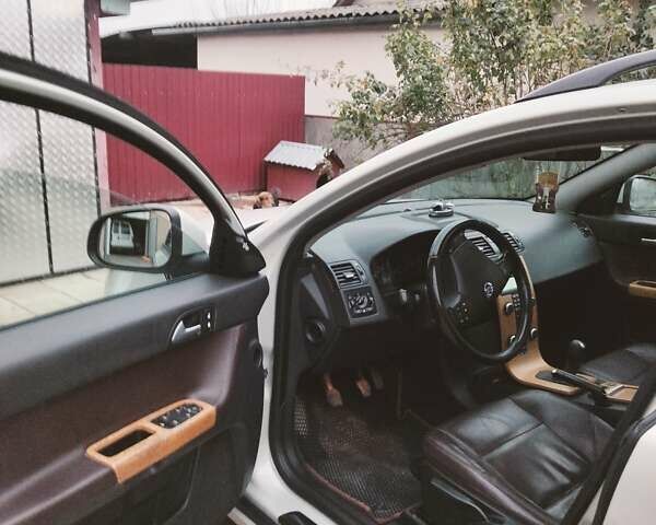 Серый Вольво В50, объемом двигателя 1.56 л и пробегом 279 тыс. км за 7200 $, фото 6 на Automoto.ua