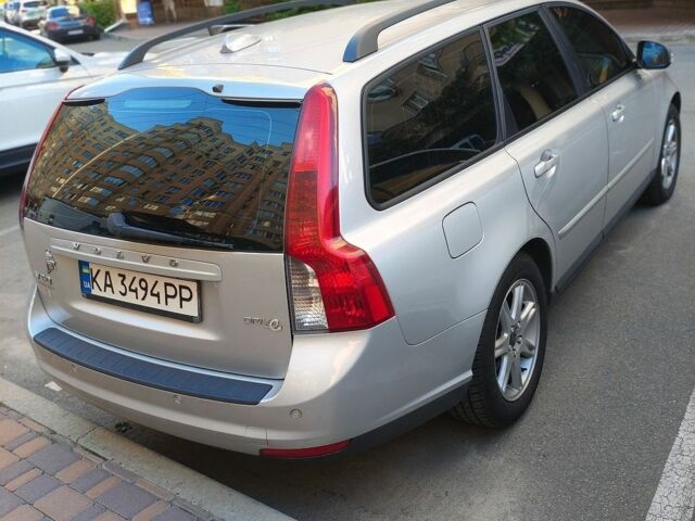 Сірий Вольво V50, об'ємом двигуна 1.56 л та пробігом 305 тис. км за 5800 $, фото 17 на Automoto.ua