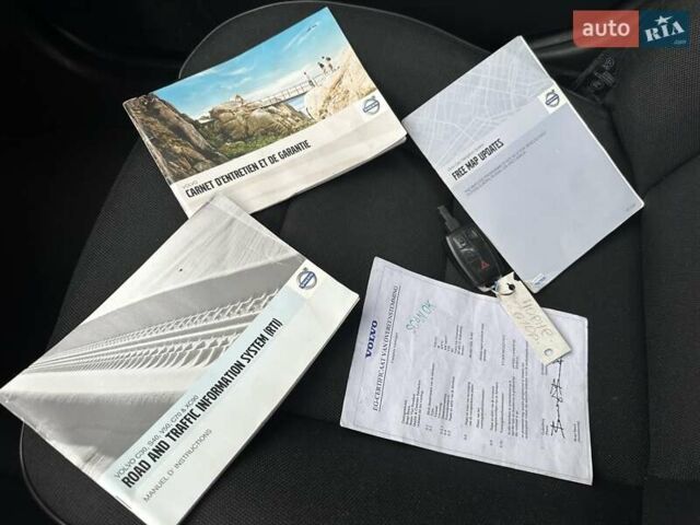 Серый Вольво В50, объемом двигателя 1.6 л и пробегом 261 тыс. км за 7100 $, фото 64 на Automoto.ua