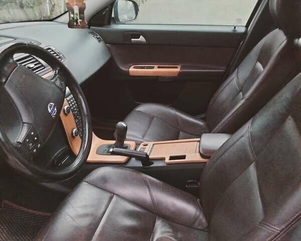 Серый Вольво В50, объемом двигателя 1.56 л и пробегом 279 тыс. км за 7200 $, фото 5 на Automoto.ua