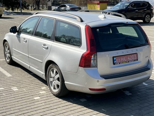 Серый Вольво В50, объемом двигателя 1.6 л и пробегом 271 тыс. км за 6999 $, фото 9 на Automoto.ua