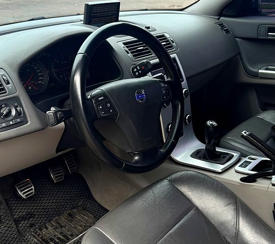 Сірий Вольво V50, об'ємом двигуна 1.6 л та пробігом 264 тис. км за 7100 $, фото 10 на Automoto.ua