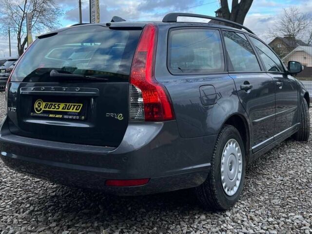 Серый Вольво В50, объемом двигателя 1.6 л и пробегом 222 тыс. км за 7600 $, фото 6 на Automoto.ua