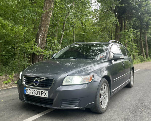 Серый Вольво В50, объемом двигателя 1.56 л и пробегом 250 тыс. км за 7999 $, фото 7 на Automoto.ua