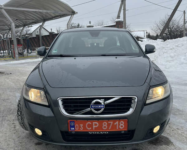Сірий Вольво V50, об'ємом двигуна 1.6 л та пробігом 240 тис. км за 5850 $, фото 2 на Automoto.ua