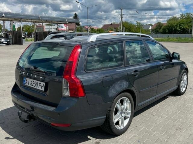 Сірий Вольво V50, об'ємом двигуна 1.6 л та пробігом 227 тис. км за 7500 $, фото 6 на Automoto.ua