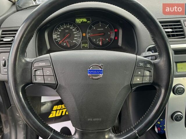 Серый Вольво В50, объемом двигателя 1.56 л и пробегом 202 тыс. км за 7400 $, фото 10 на Automoto.ua