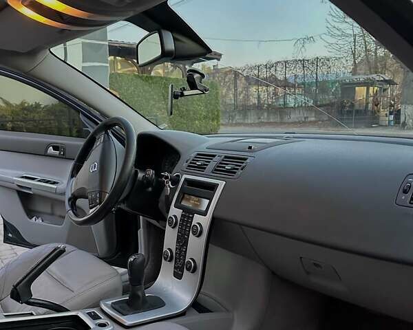 Вольво В50 2010 в Жовкве на Automoto.ua Серый Вольво В50, объемом двигателя 1.6 л и пробегом 242 тыс. км за 7500 $, фото 10 на Automoto.ua