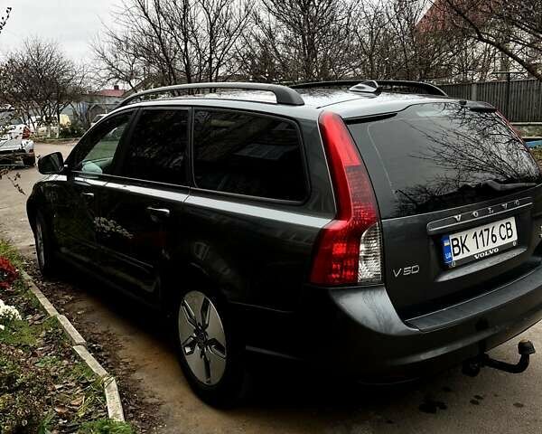 Сірий Вольво V50, об'ємом двигуна 1.6 л та пробігом 251 тис. км за 6799 $, фото 6 на Automoto.ua