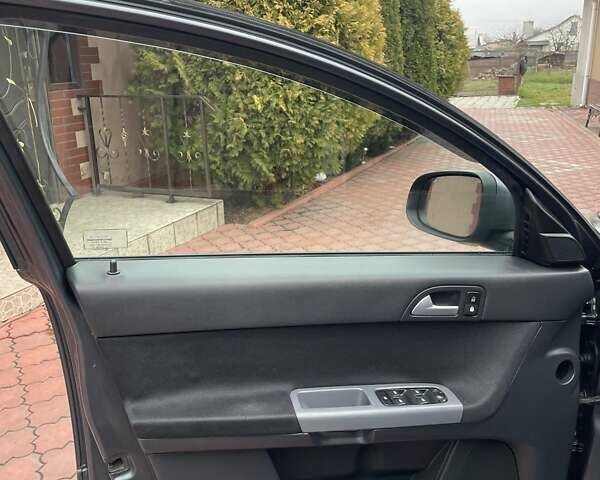 Серый Вольво В50, объемом двигателя 1.6 л и пробегом 219 тыс. км за 6650 $, фото 10 на Automoto.ua