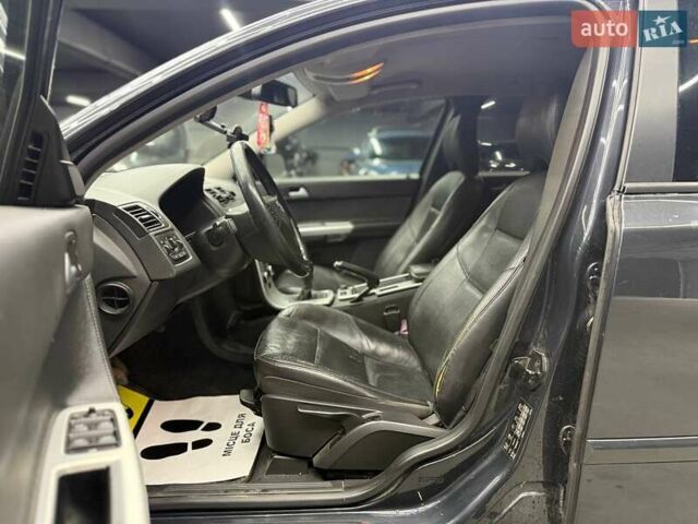 Серый Вольво В50, объемом двигателя 1.6 л и пробегом 252 тыс. км за 7200 $, фото 7 на Automoto.ua