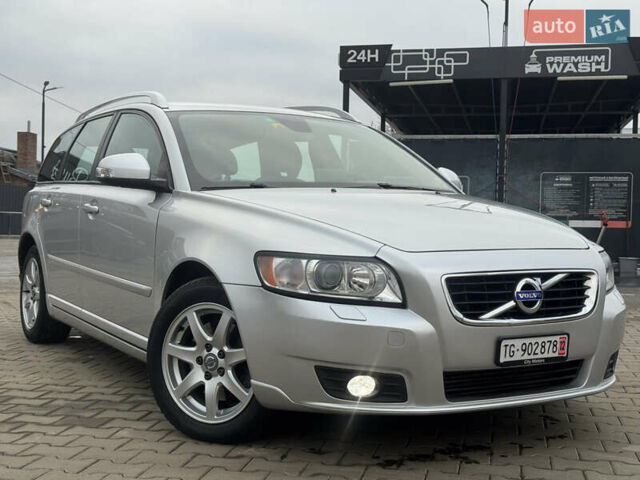 Серый Вольво В50, объемом двигателя 2 л и пробегом 225 тыс. км за 9999 $, фото 14 на Automoto.ua