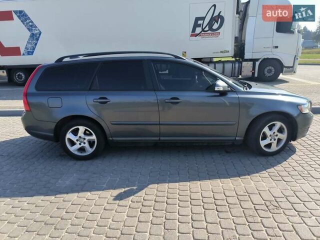 Сірий Вольво V50, об'ємом двигуна 1.6 л та пробігом 350 тис. км за 7200 $, фото 4 на Automoto.ua