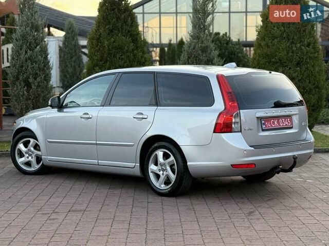Серый Вольво В50, объемом двигателя 1.6 л и пробегом 229 тыс. км за 7950 $, фото 28 на Automoto.ua