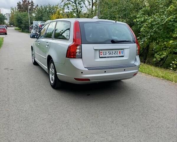 Сірий Вольво V50, об'ємом двигуна 1.6 л та пробігом 200 тис. км за 8200 $, фото 15 на Automoto.ua
