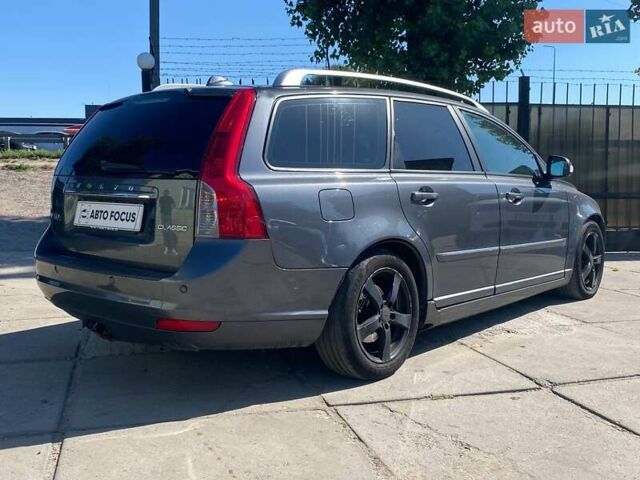 Серый Вольво В50, объемом двигателя 1.56 л и пробегом 224 тыс. км за 6990 $, фото 4 на Automoto.ua