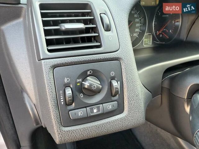 Серый Вольво В50, объемом двигателя 1.6 л и пробегом 229 тыс. км за 7950 $, фото 68 на Automoto.ua