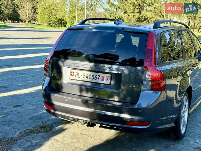 Серый Вольво В50, объемом двигателя 1.6 л и пробегом 230 тыс. км за 9499 $, фото 8 на Automoto.ua