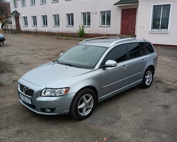 Серый Вольво В50, объемом двигателя 1.6 л и пробегом 222 тыс. км за 8700 $, фото 20 на Automoto.ua