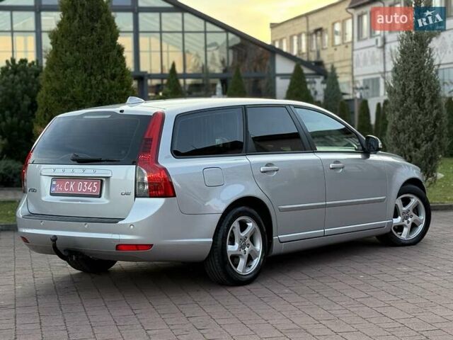 Серый Вольво В50, объемом двигателя 1.6 л и пробегом 229 тыс. км за 7950 $, фото 40 на Automoto.ua