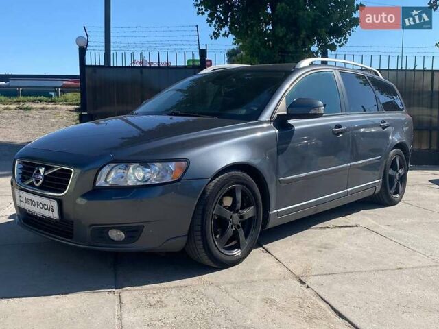 Серый Вольво В50, объемом двигателя 1.56 л и пробегом 224 тыс. км за 6990 $, фото 2 на Automoto.ua