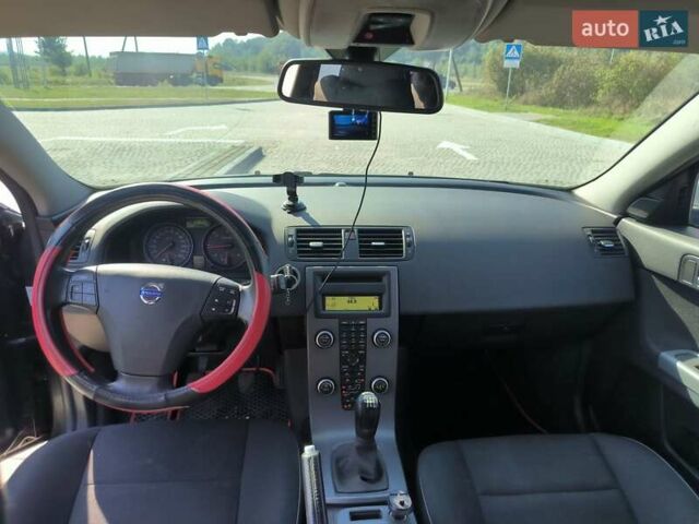 Сірий Вольво V50, об'ємом двигуна 1.6 л та пробігом 350 тис. км за 7200 $, фото 8 на Automoto.ua