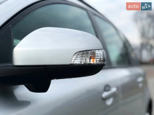 Серый Вольво В50, объемом двигателя 1.6 л и пробегом 160 тыс. км за 8799 $, фото 23 на Automoto.ua