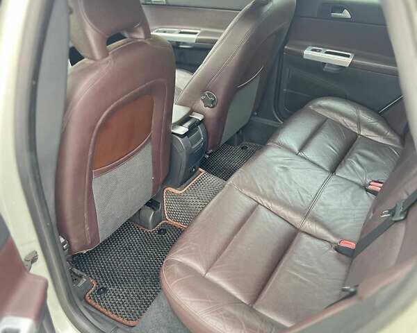 Сірий Вольво V50, об'ємом двигуна 1.6 л та пробігом 268 тис. км за 8500 $, фото 5 на Automoto.ua