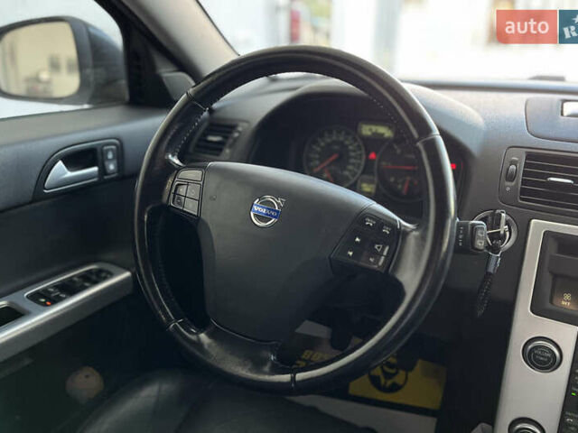 Серый Вольво В50, объемом двигателя 1.56 л и пробегом 340 тыс. км за 7600 $, фото 15 на Automoto.ua