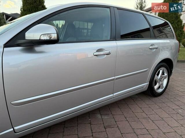 Серый Вольво В50, объемом двигателя 1.6 л и пробегом 229 тыс. км за 7950 $, фото 27 на Automoto.ua