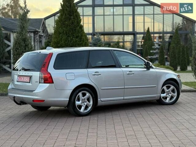 Серый Вольво В50, объемом двигателя 1.6 л и пробегом 229 тыс. км за 7950 $, фото 43 на Automoto.ua