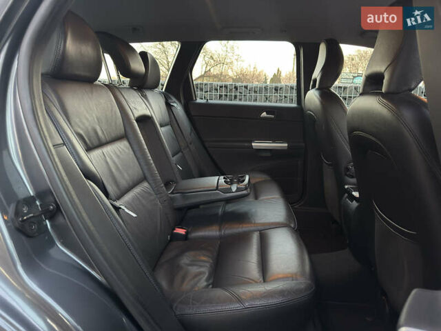 Серый Вольво В50, объемом двигателя 1.6 л и пробегом 218 тыс. км за 8500 $, фото 92 на Automoto.ua