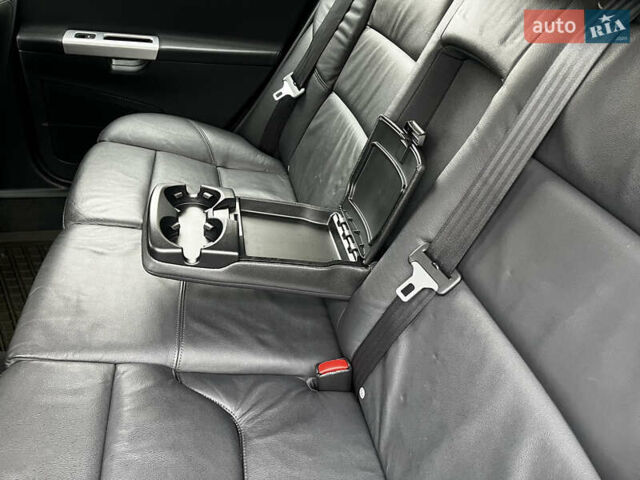 Серый Вольво В50, объемом двигателя 2 л и пробегом 205 тыс. км за 9200 $, фото 71 на Automoto.ua