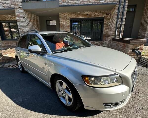 Серый Вольво В50, объемом двигателя 1.56 л и пробегом 282 тыс. км за 6500 $, фото 22 на Automoto.ua