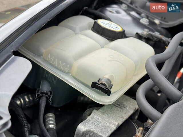 Серый Вольво В50, объемом двигателя 1.6 л и пробегом 240 тыс. км за 7999 $, фото 86 на Automoto.ua