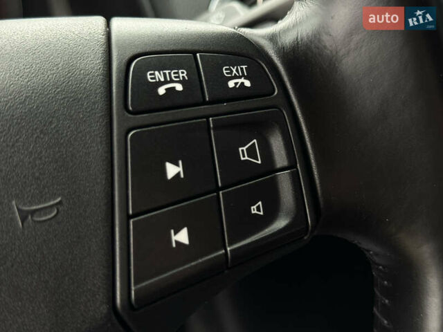 Серый Вольво В50, объемом двигателя 1.6 л и пробегом 240 тыс. км за 7999 $, фото 59 на Automoto.ua