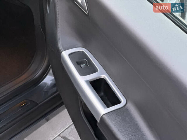 Серый Вольво В50, объемом двигателя 1.6 л и пробегом 218 тыс. км за 8500 $, фото 73 на Automoto.ua