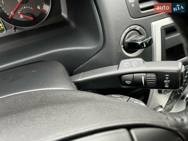 Серый Вольво В50, объемом двигателя 2 л и пробегом 205 тыс. км за 9200 $, фото 51 на Automoto.ua