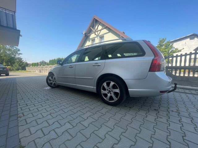 Сірий Вольво V50, об'ємом двигуна 1.6 л та пробігом 230 тис. км за 4000 $, фото 5 на Automoto.ua