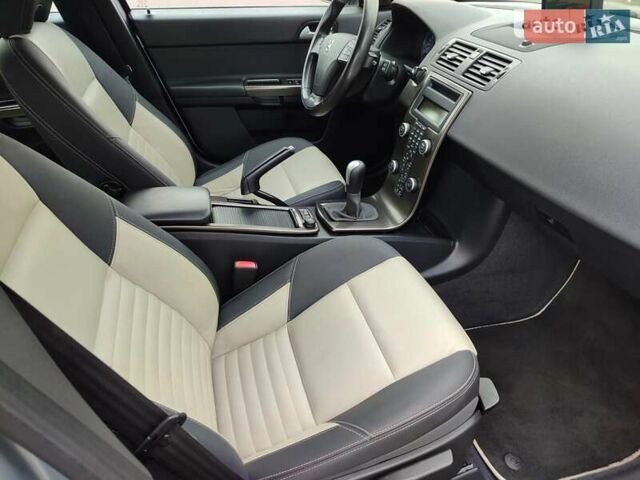 Серый Вольво В50, объемом двигателя 1.56 л и пробегом 224 тыс. км за 9699 $, фото 72 на Automoto.ua