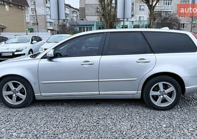 Сірий Вольво V50, об'ємом двигуна 1.56 л та пробігом 240 тис. км за 7900 $, фото 6 на Automoto.ua
