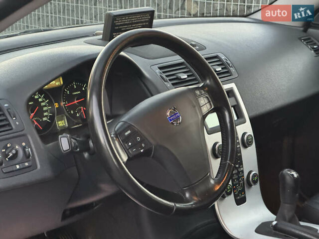 Серый Вольво В50, объемом двигателя 1.6 л и пробегом 218 тыс. км за 8500 $, фото 105 на Automoto.ua