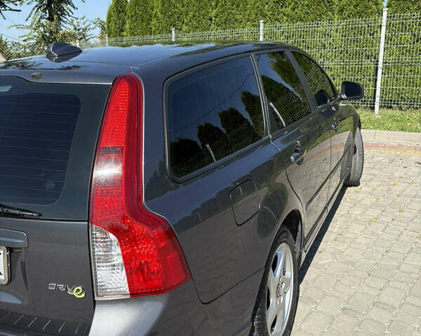 Сірий Вольво V50, об'ємом двигуна 1.56 л та пробігом 270 тис. км за 9300 $, фото 10 на Automoto.ua