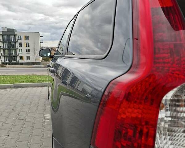 Сірий Вольво V50, об'ємом двигуна 1.56 л та пробігом 277 тис. км за 8699 $, фото 4 на Automoto.ua