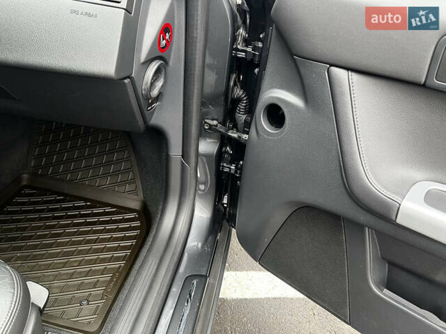 Серый Вольво В50, объемом двигателя 2 л и пробегом 205 тыс. км за 9200 $, фото 85 на Automoto.ua