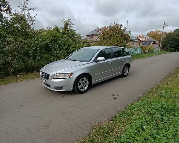 Сірий Вольво V50, об'ємом двигуна 1.6 л та пробігом 200 тис. км за 8200 $, фото 12 на Automoto.ua