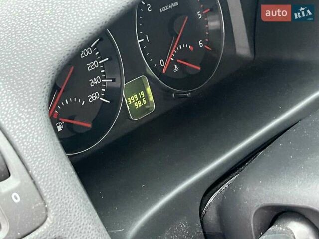 Серый Вольво В50, объемом двигателя 2 л и пробегом 240 тыс. км за 9690 $, фото 22 на Automoto.ua