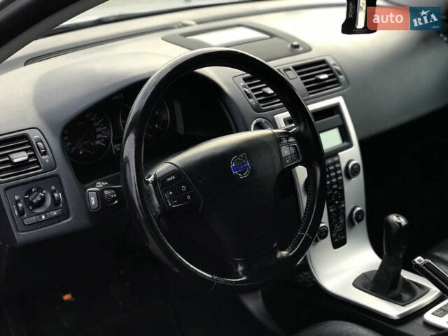 Серый Вольво В50, объемом двигателя 1.6 л и пробегом 160 тыс. км за 8799 $, фото 79 на Automoto.ua