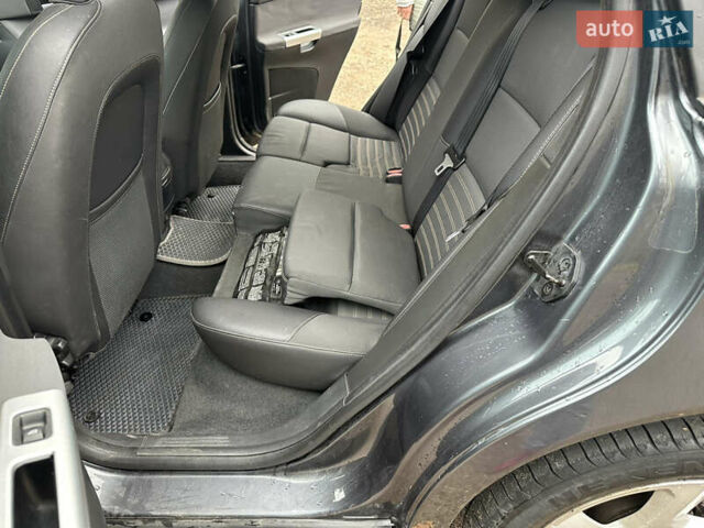 Сірий Вольво V50, об'ємом двигуна 1.6 л та пробігом 316 тис. км за 7800 $, фото 14 на Automoto.ua